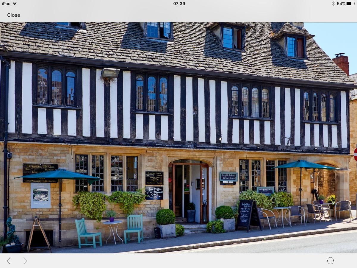 Bed and Breakfast Burford House Bh Exterior foto